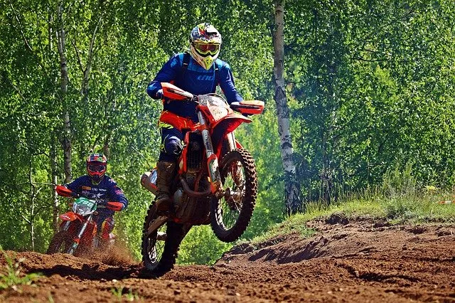 Enduro, a Cross Czym się różnią?